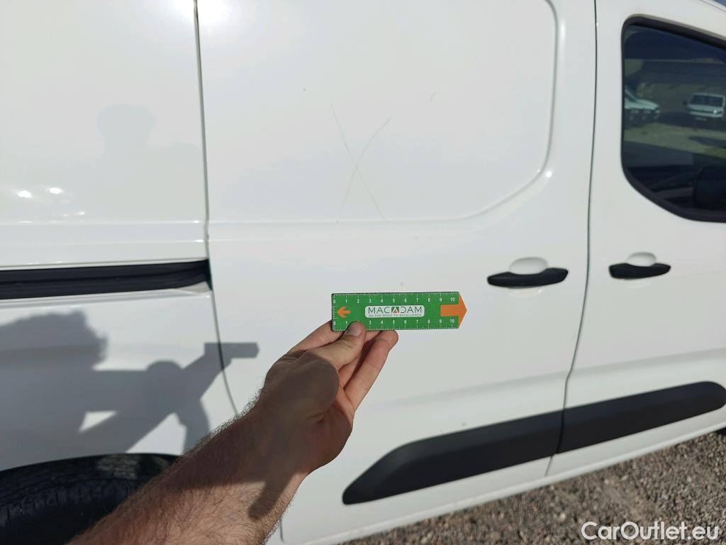  Citroen  Berlingo CITROEN  / 2018 / 4P / furgón derivado de turismo Talla M BlueHDi 100 CLUB #24