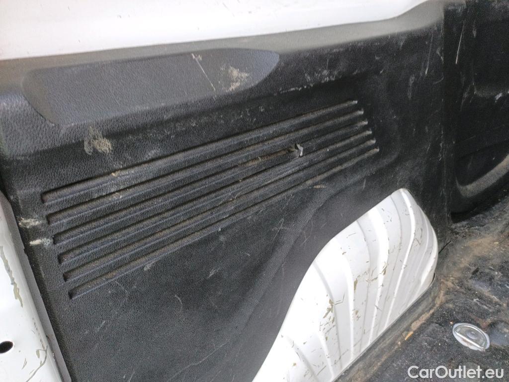  Citroen  Berlingo CITROEN  / 2018 / 4P / furgón derivado de turismo Talla M BlueHDi 100 DRIVER #32