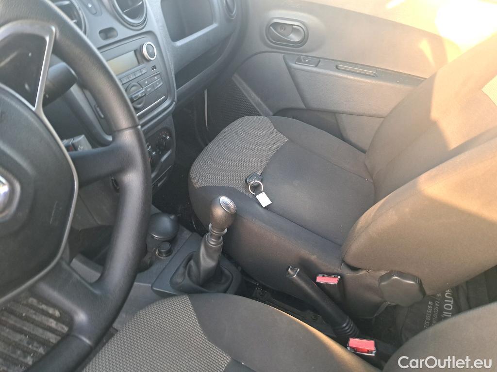  Dacia  Dokker DACIA  / 2013 / 4P / furgón derivado de turismo Van Essential Blue dCi 70kW (95CV) #40