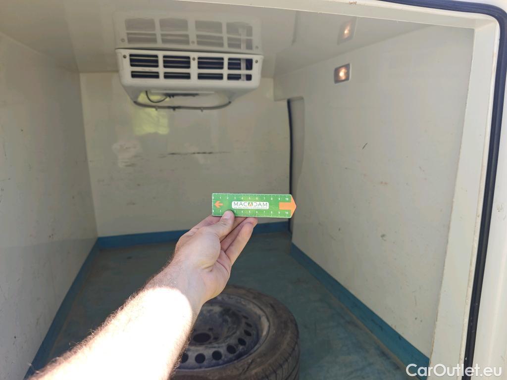  Fiat  Doblo FIAT Doblò Cargo/2015/4P/furgón derivado de turismo Cargo Maxi SX 1.6 Mjet 78kW (105CV)  Isotermo + Equipo de frio #54