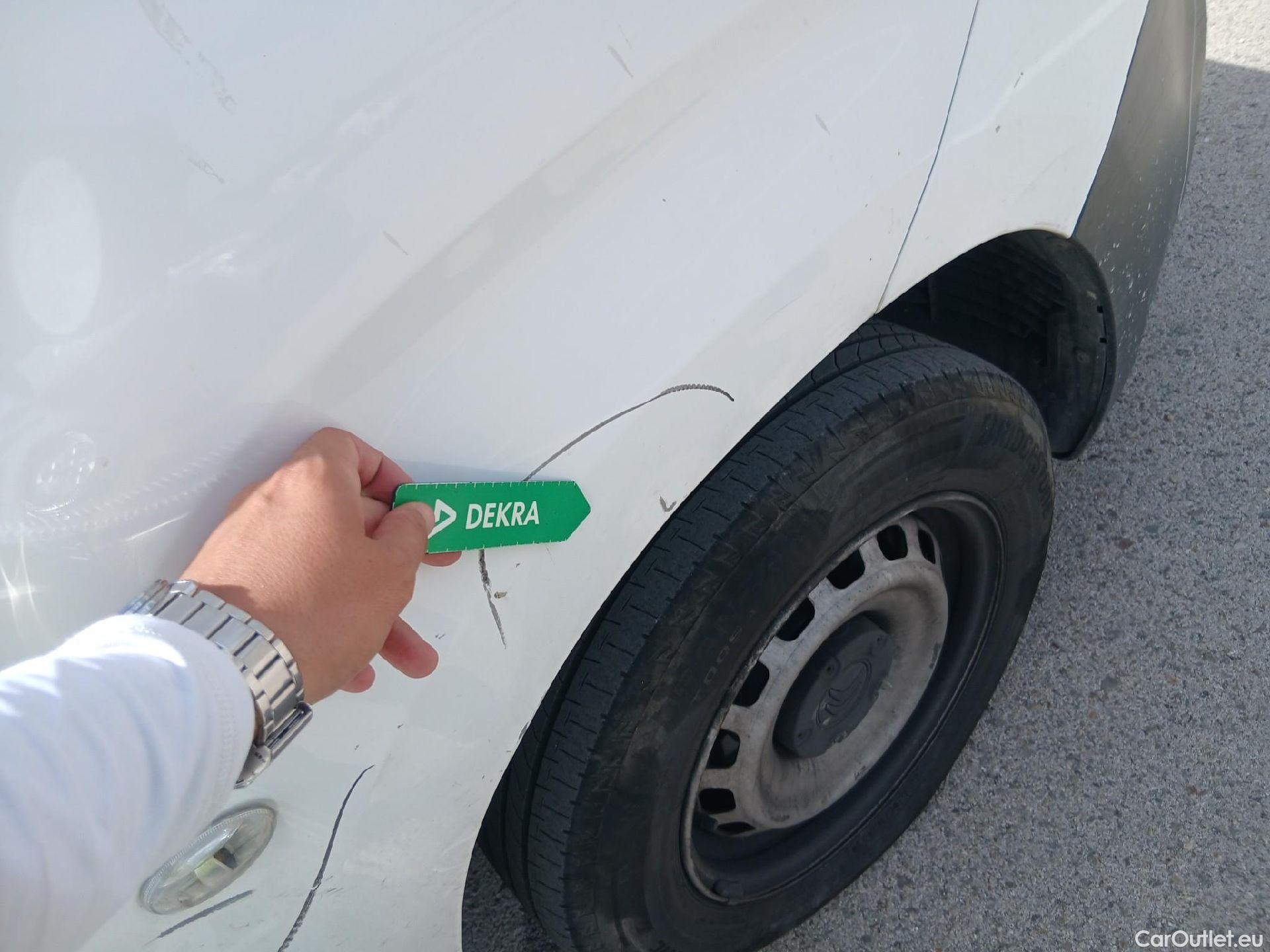  Citroen  Berlingo CITROEN  / 2018 / 3P / furgón derivado de turismo Talla M BlueHDi 100 CONTROL (AC2) #35