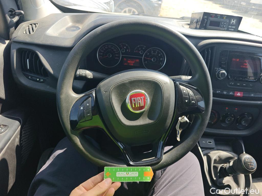  Fiat  Doblo FIAT Doblò Cargo/2015/4P/furgón derivado de turismo Cargo Maxi SX 1.6 Mjet 78kW (105CV)  Isotermo + Equipo de frio #40