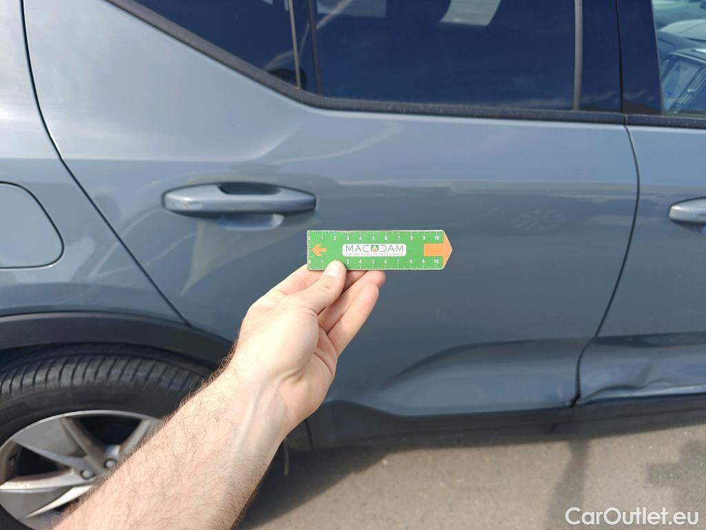  Volvo  XC 40 VOLVO XC40 todoterreno 2.0 B4 G AWD Core Auto 200 CV  #6