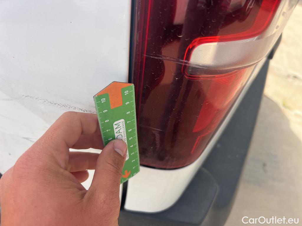  Citroen  Berlingo CITROEN  / 2018 / 4P / combi Talla M BlueHDi 100 S&S LIVE (AC) #2