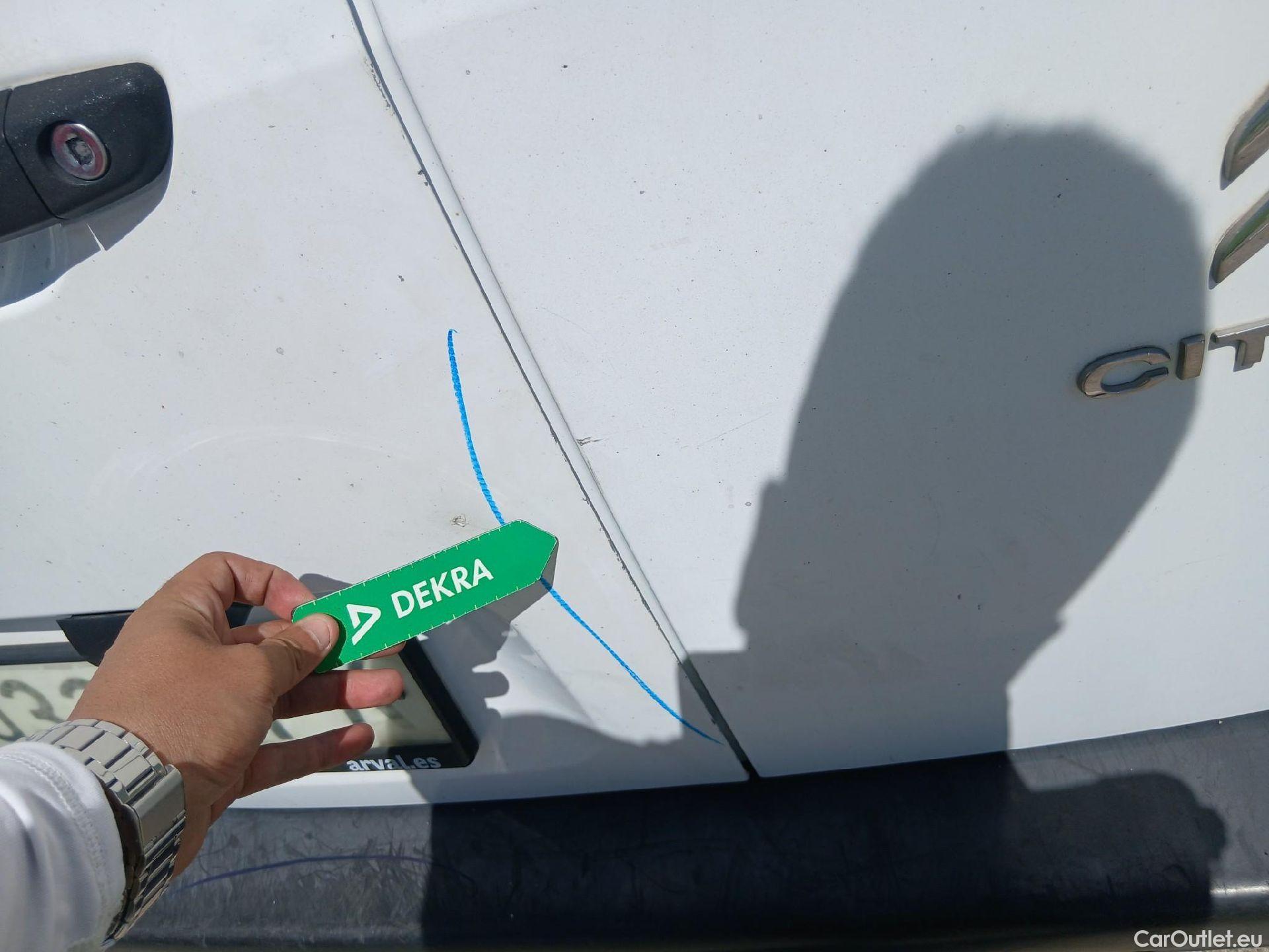  Citroen  Berlingo CITROEN  / 2015 / 3P / furgón derivado de turismo BlueHDi 74KW (100CV) #18