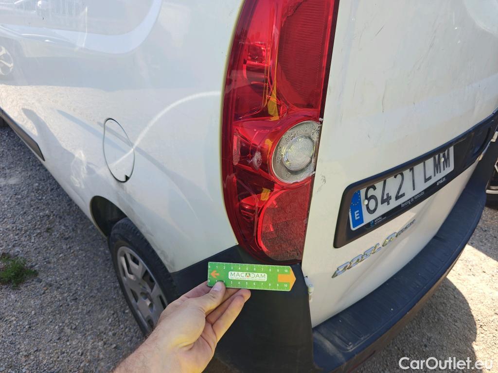  Fiat  Doblo FIAT Doblò Cargo/2015/4P/furgón derivado de turismo Cargo Maxi SX 1.6 Mjet 78kW (105CV)  Isotermo + Equipo de frio #12