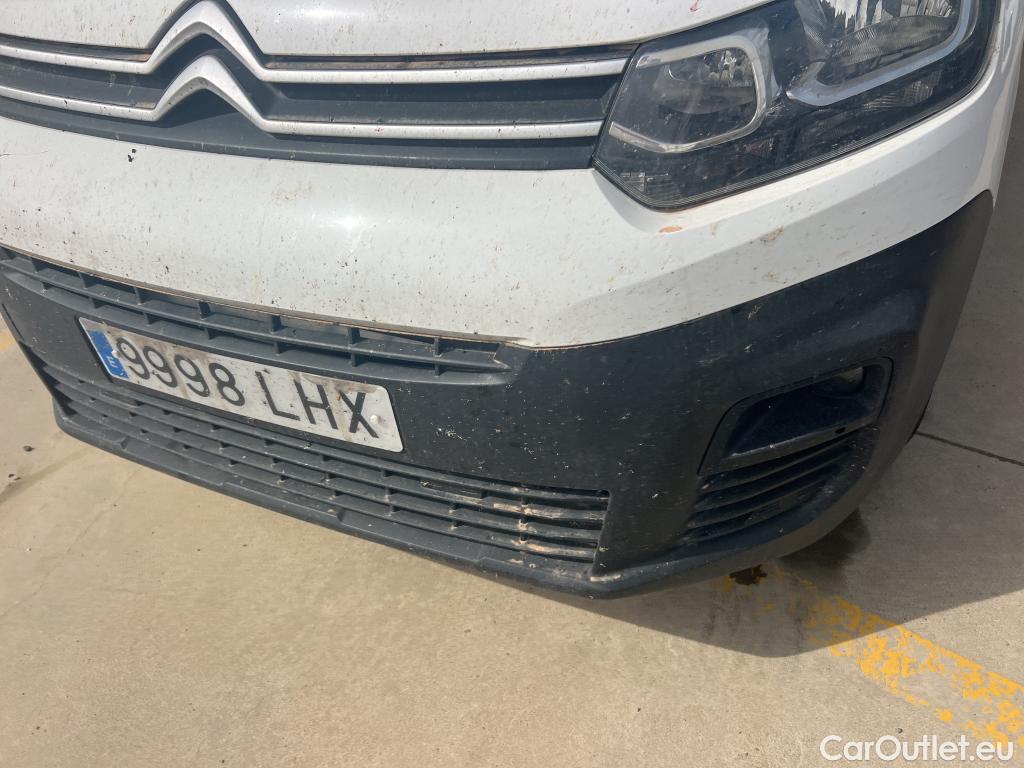  Citroen  Berlingo CITROEN  / 2018 / 4P / combi Talla M BlueHDi 100 S&S LIVE (AC) #30