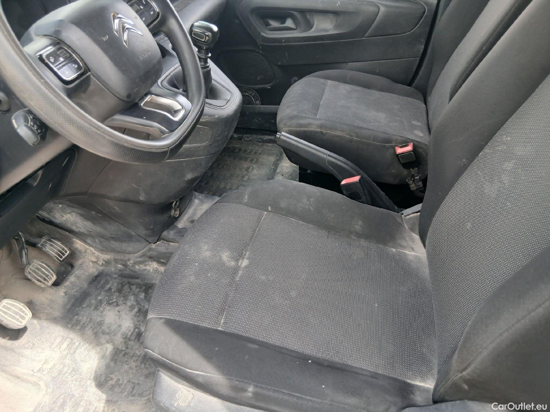  Citroen  Berlingo CITROEN  / 2018 / 3P / furgón derivado de turismo Talla M BlueHDi 100 CONTROL (AC2) #9