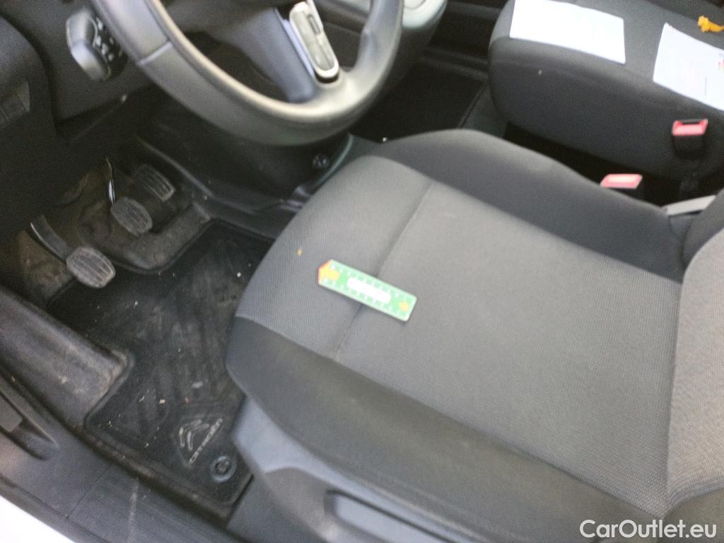  Citroen  Berlingo CITROEN  / 2018 / 4P / furgón derivado de turismo Talla M BlueHDi 100 DRIVER #21