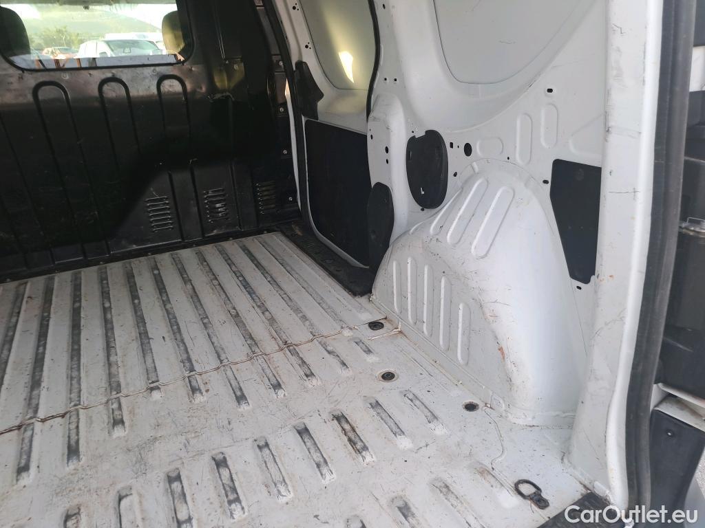  Dacia  Dokker DACIA  / 2013 / 4P / furgón derivado de turismo Van Essential Blue dCi 70kW (95CV) #47