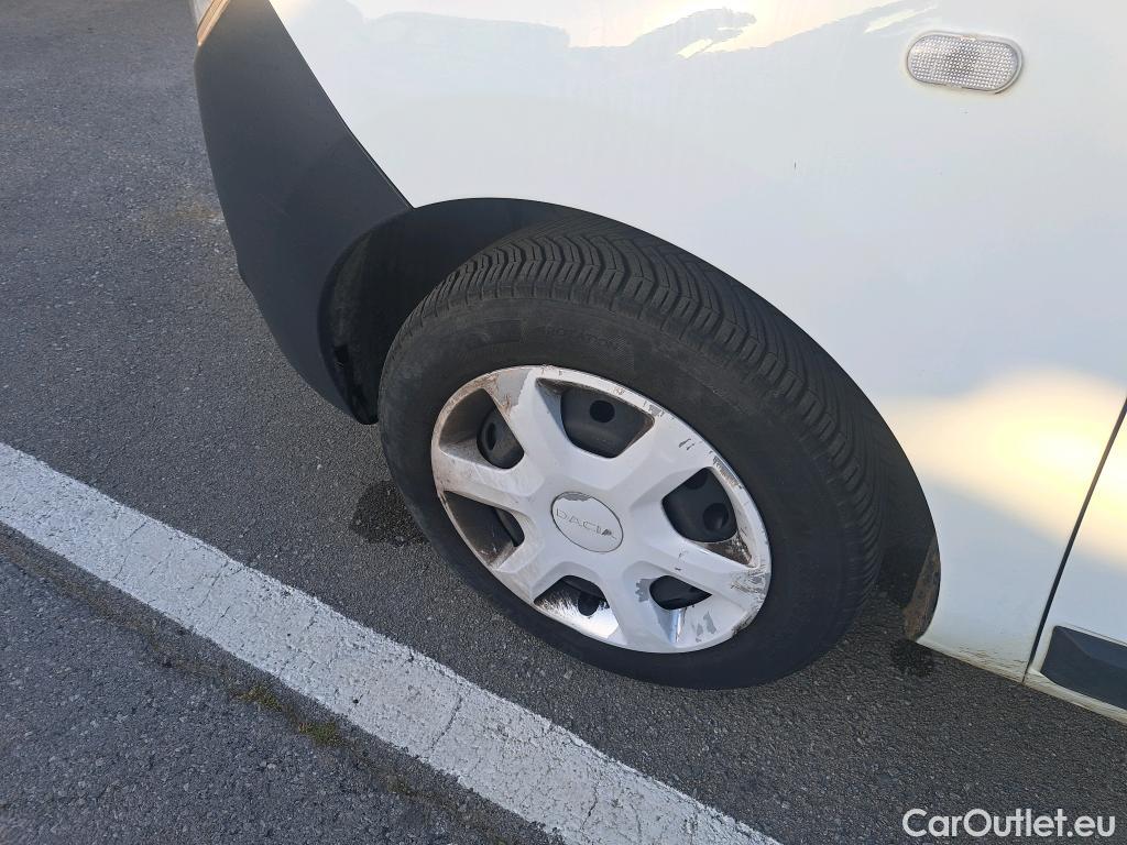  Dacia  Dokker DACIA  / 2013 / 4P / furgón derivado de turismo Van Essential Blue dCi 70kW (95CV) #25