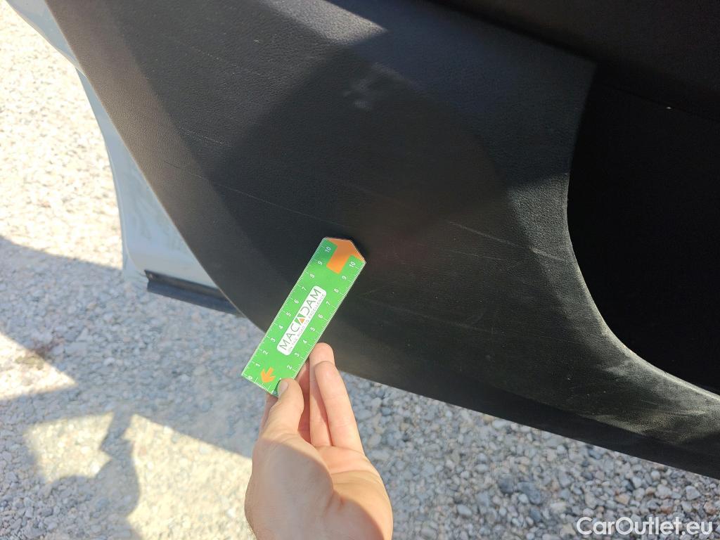  Fiat  Doblo FIAT Doblò Cargo/2015/4P/furgón derivado de turismo Cargo Maxi SX 1.6 Mjet 78kW (105CV)  Isotermo + Equipo de frio #39