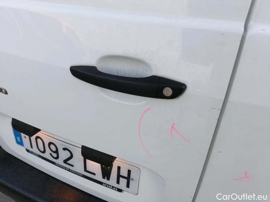  Citroen  Berlingo CITROEN  / 2018 / 4P / furgón derivado de turismo Talla M BlueHDi 100 DRIVER #10