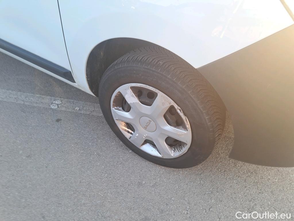  Dacia  Dokker DACIA  / 2013 / 4P / furgón derivado de turismo Van Essential Blue dCi 70kW (95CV) #31