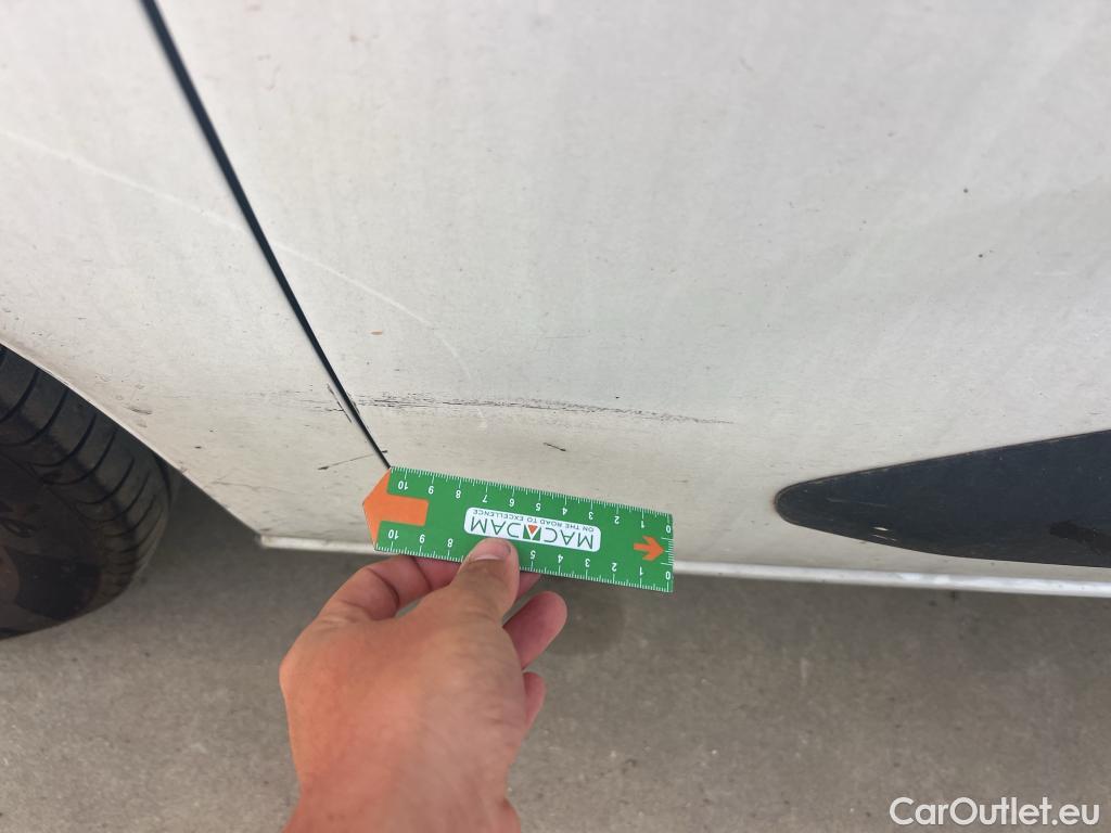  Citroen  Berlingo CITROEN  / 2018 / 4P / combi Talla M BlueHDi 100 S&S LIVE (AC) #16