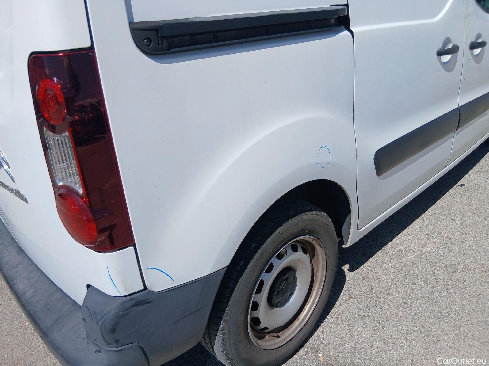  Citroen  Berlingo CITROEN  / 2015 / 3P / furgón derivado de turismo BlueHDi 74KW (100CV) #22