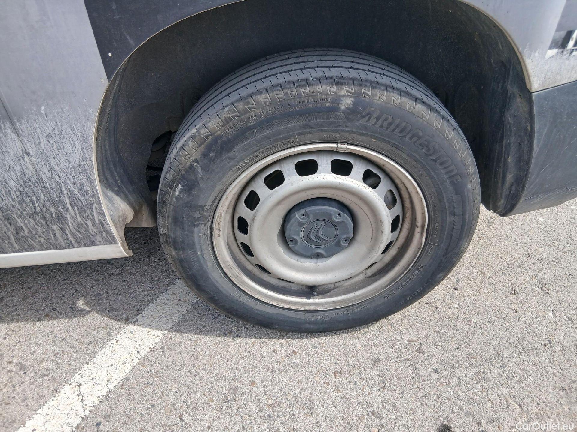  Citroen  Berlingo CITROEN  / 2018 / 3P / furgón derivado de turismo Talla M BlueHDi 100 CONTROL (AC2) #12