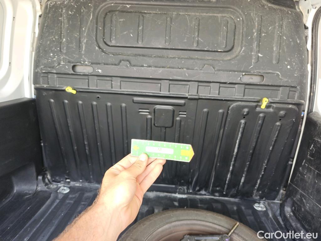  Citroen  Berlingo CITROEN  / 2018 / 4P / furgón derivado de turismo Talla M BlueHDi 100 CLUB #29