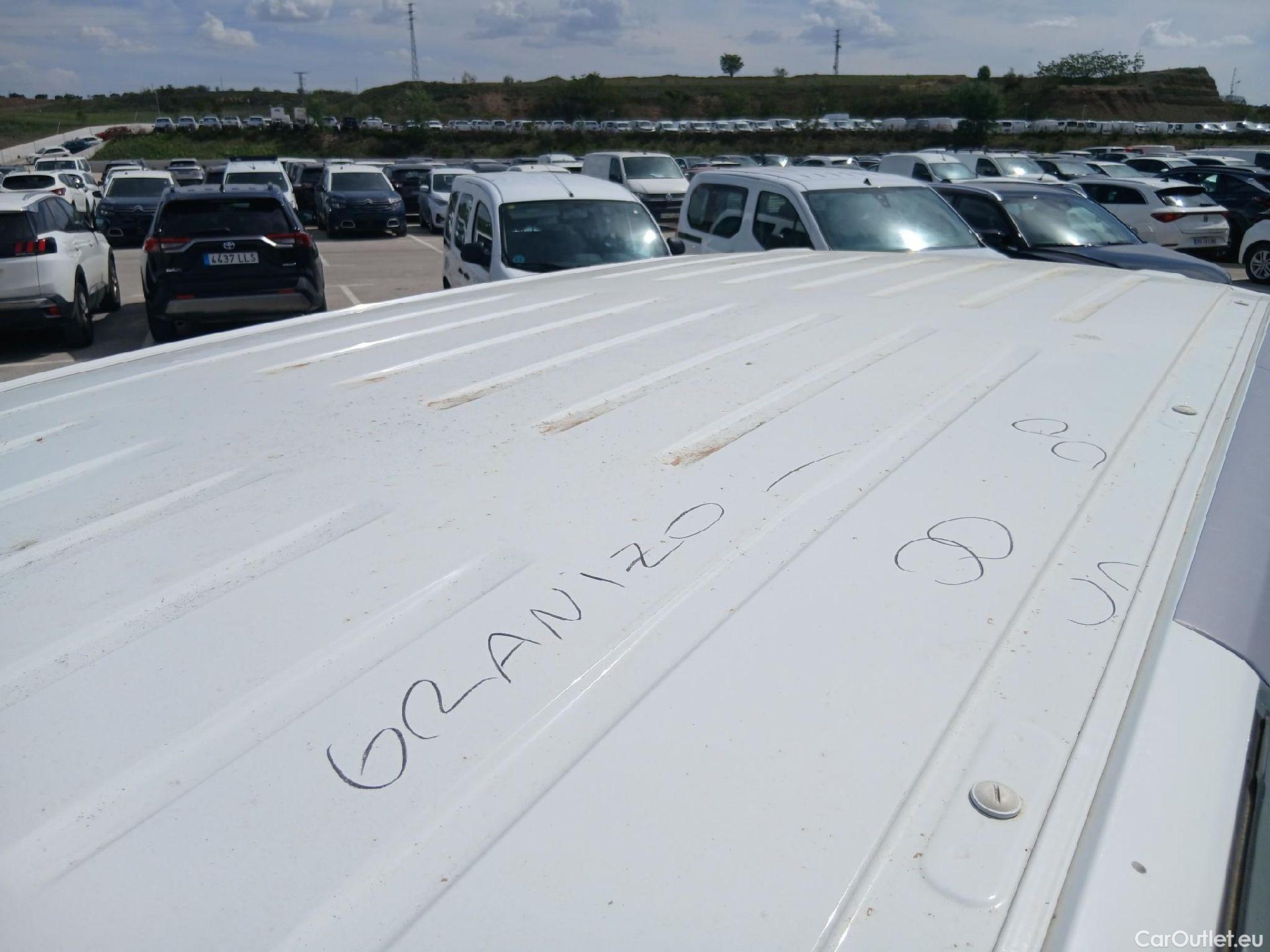  Citroen  Berlingo CITROEN  / 2018 / 3P / furgón derivado de turismo Talla M BlueHDi 100 CONTROL (AC2) #40