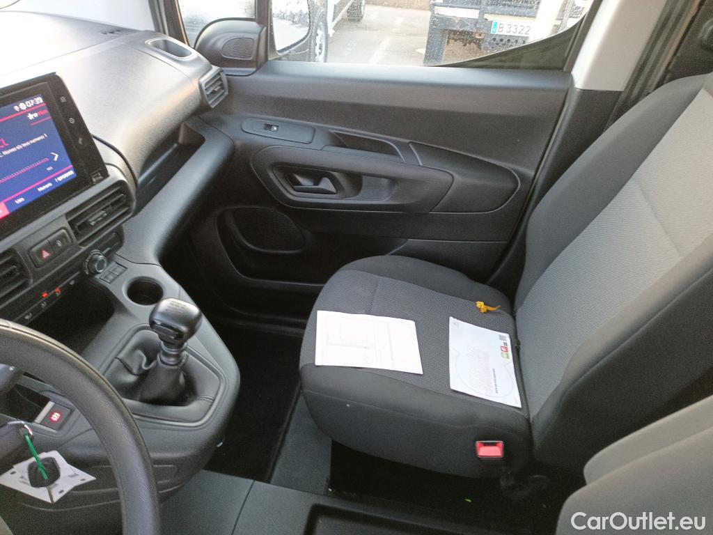  Citroen  Berlingo CITROEN  / 2018 / 4P / furgón derivado de turismo Talla M BlueHDi 100 DRIVER #42