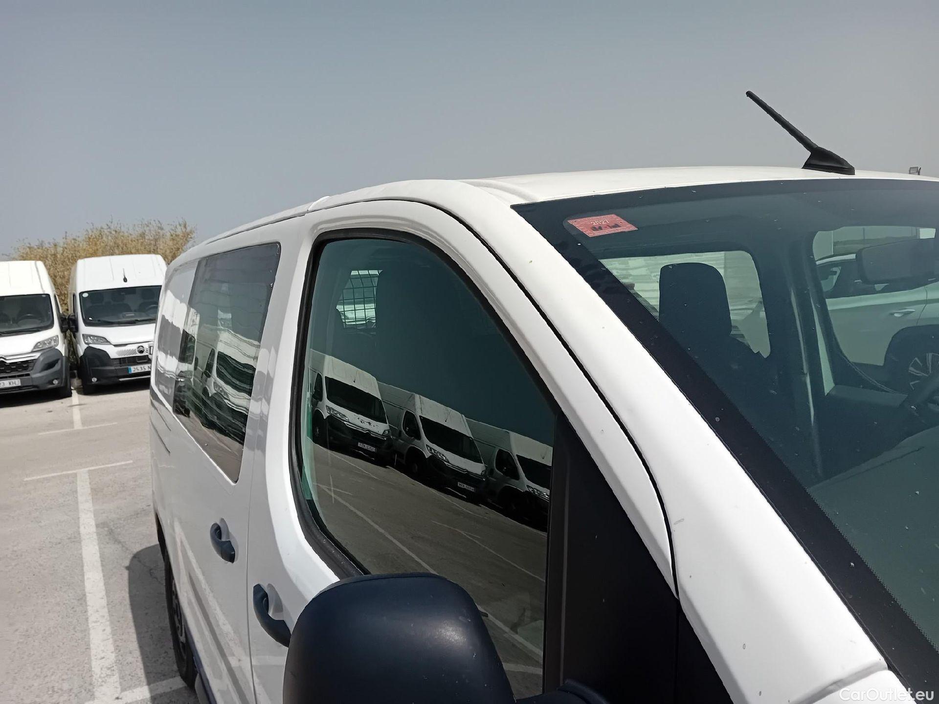  Citroen  Jumpy CITROEN  / 2016 / 4P / furgón DC Abatible Talla M BlueHDi 120 Control #43