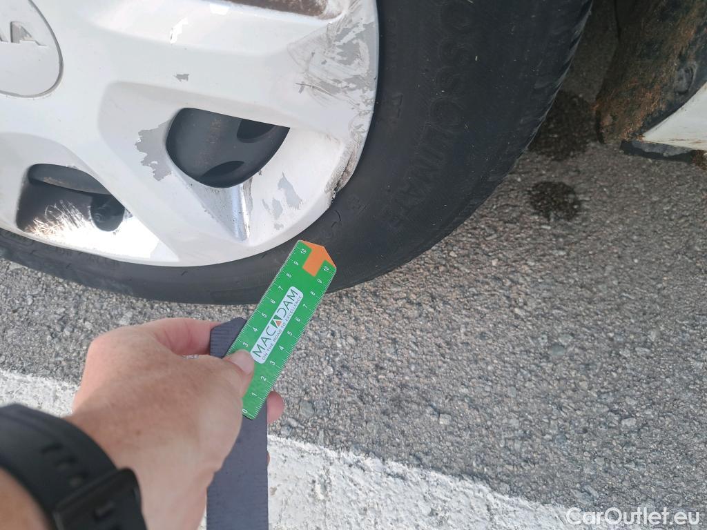  Dacia  Dokker DACIA  / 2013 / 4P / furgón derivado de turismo Van Essential Blue dCi 70kW (95CV) #42