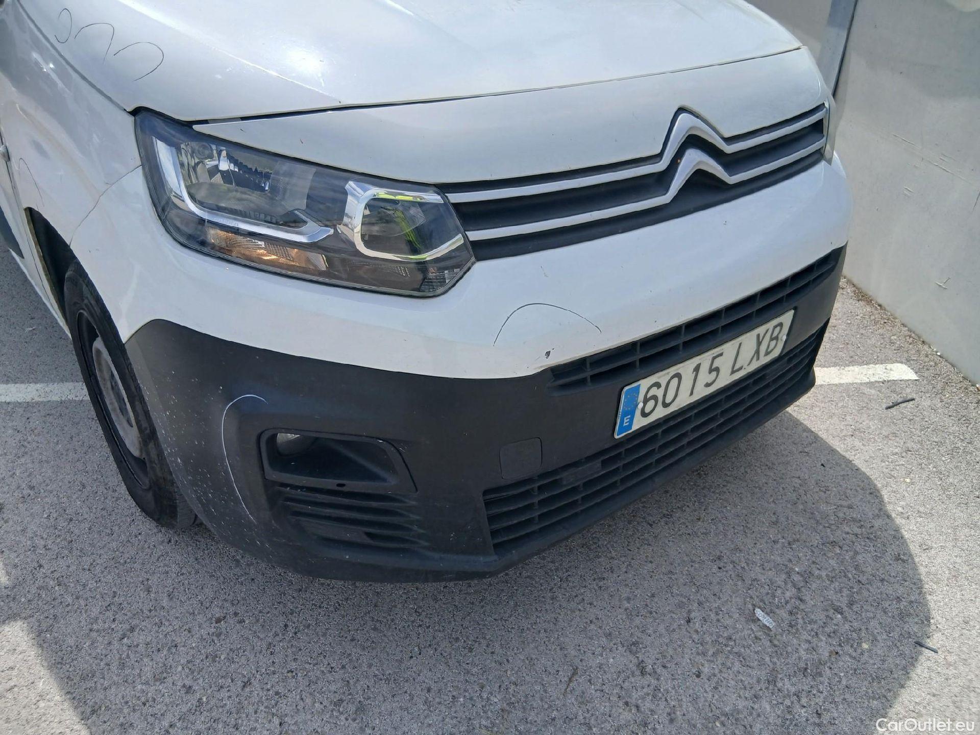  Citroen  Berlingo CITROEN  / 2018 / 3P / furgón derivado de turismo Talla M BlueHDi 100 CONTROL (AC2) #2