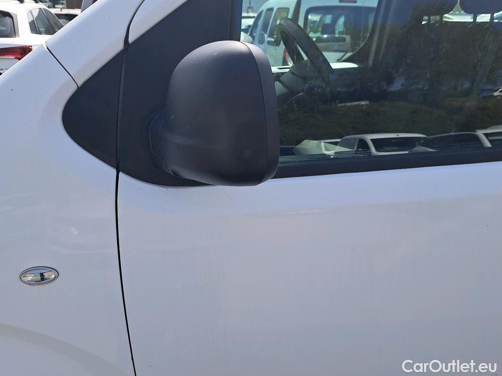  Citroen  Jumpy CITROEN  / 2016 / 4P / combi Combi Talla M BlueHDi 120 S&S Confort #26