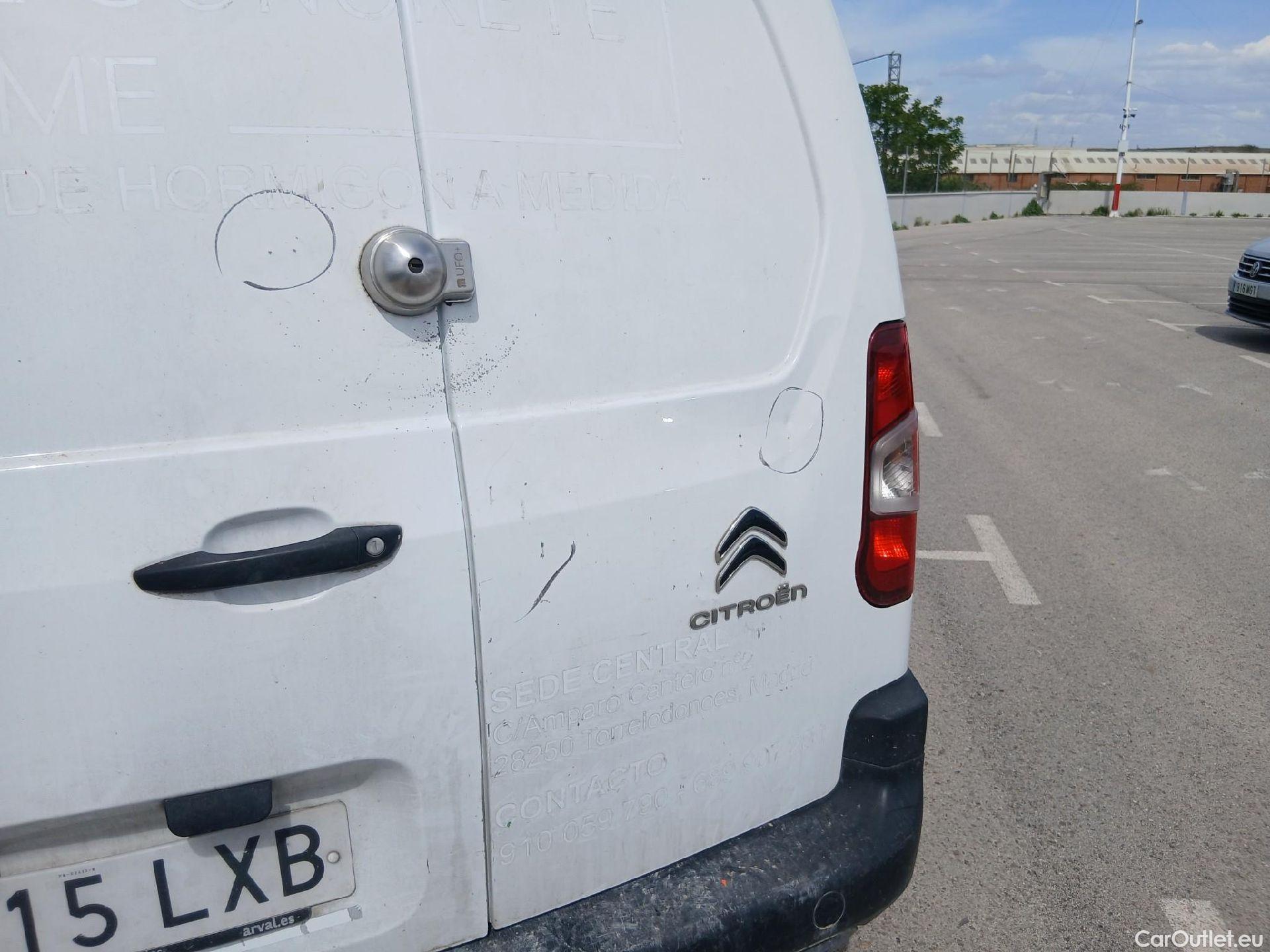  Citroen  Berlingo CITROEN  / 2018 / 3P / furgón derivado de turismo Talla M BlueHDi 100 CONTROL (AC2) #18