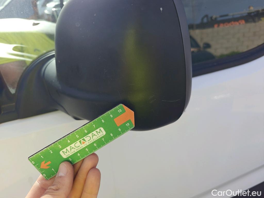  Citroen  Berlingo CITROEN  / 2018 / 4P / furgón derivado de turismo Talla M BlueHDi 100 CLUB #70