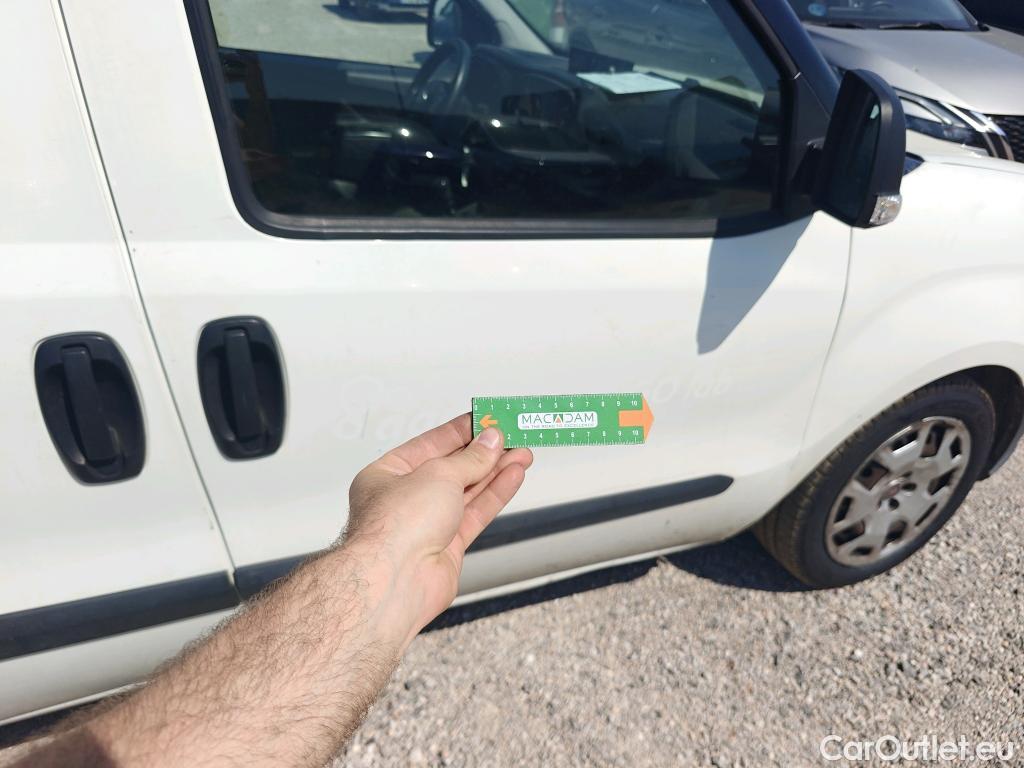  Fiat  Doblo FIAT Doblò Cargo/2015/4P/furgón derivado de turismo Cargo Maxi SX 1.6 Mjet 78kW (105CV)  Isotermo + Equipo de frio #28