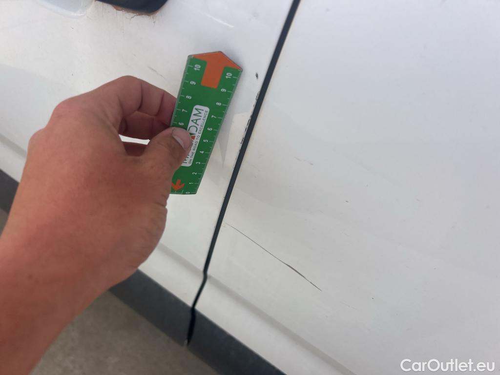  Citroen  Berlingo CITROEN  / 2018 / 4P / combi Talla M BlueHDi 100 S&S LIVE (AC) #15