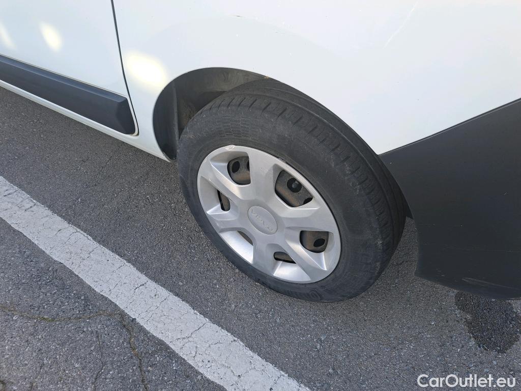  Dacia  Dokker DACIA  / 2013 / 4P / furgón derivado de turismo Van Essential Blue dCi 70kW (95CV) #29