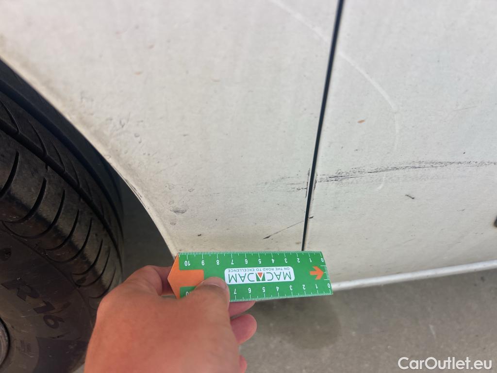  Citroen  Berlingo CITROEN  / 2018 / 4P / combi Talla M BlueHDi 100 S&S LIVE (AC) #27