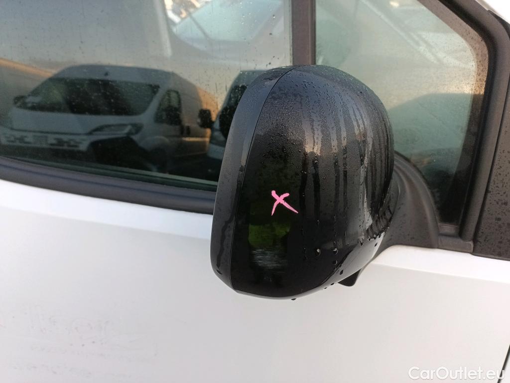  Citroen  Berlingo CITROEN  / 2018 / 4P / furgón derivado de turismo Talla M BlueHDi 100 DRIVER #39