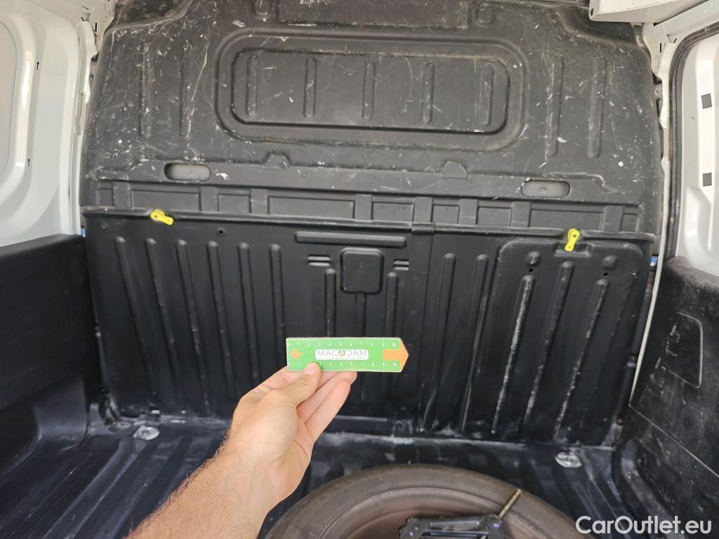  Citroen  Berlingo CITROEN  / 2018 / 4P / furgón derivado de turismo Talla M BlueHDi 100 CLUB #30