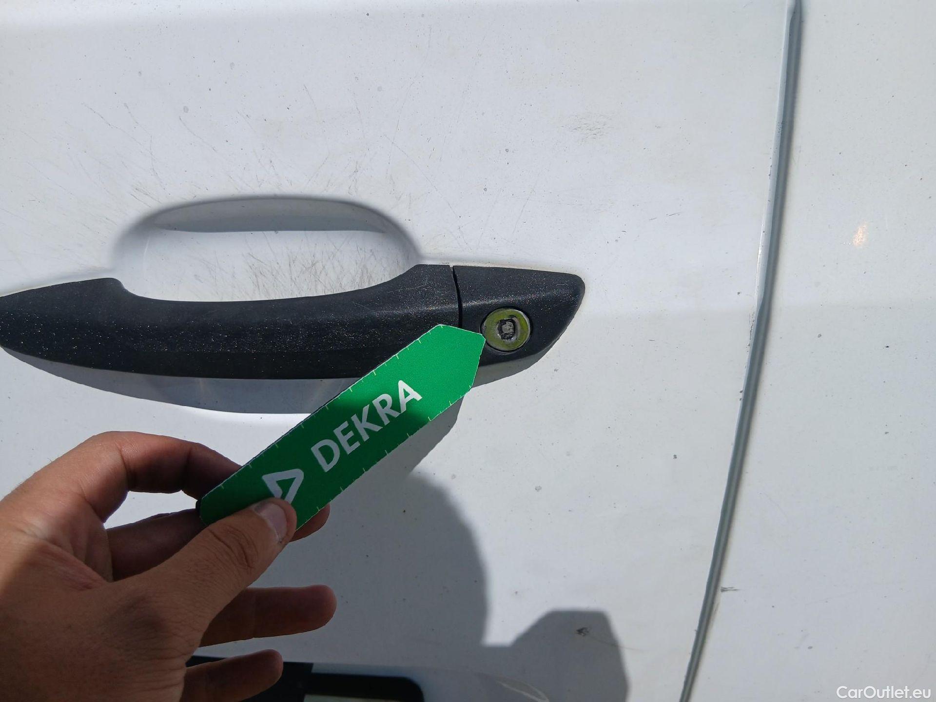  Citroen  Berlingo CITROEN  / 2015 / 3P / furgón derivado de turismo BlueHDi 74KW (100CV) #33