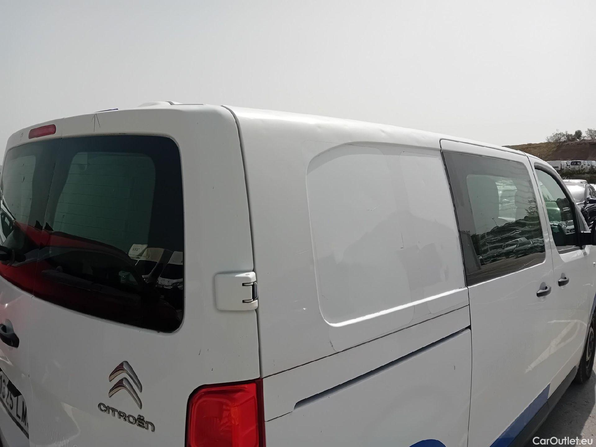  Citroen  Jumpy CITROEN  / 2016 / 4P / furgón DC Abatible Talla M BlueHDi 120 Control #35