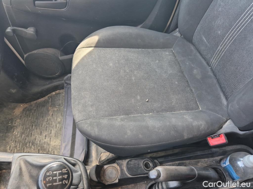  Fiat  Fiorino FIAT  / 2016 / 3P / furgón derivado de turismo Cargo Base 1.3 Mjet 59kW (80CV) E6 #4