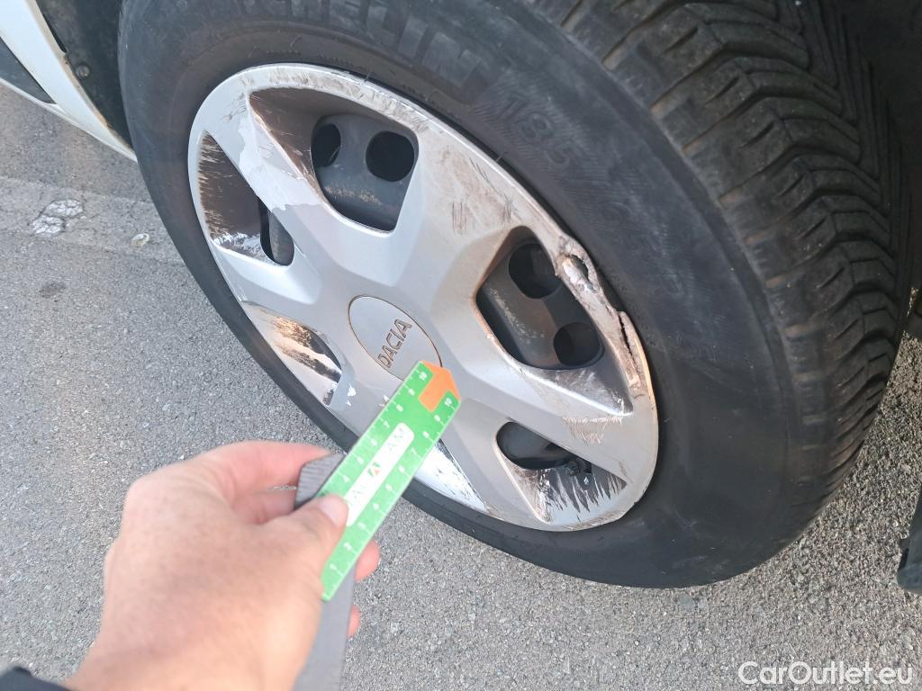  Dacia  Dokker DACIA  / 2013 / 4P / furgón derivado de turismo Van Essential Blue dCi 70kW (95CV) #32