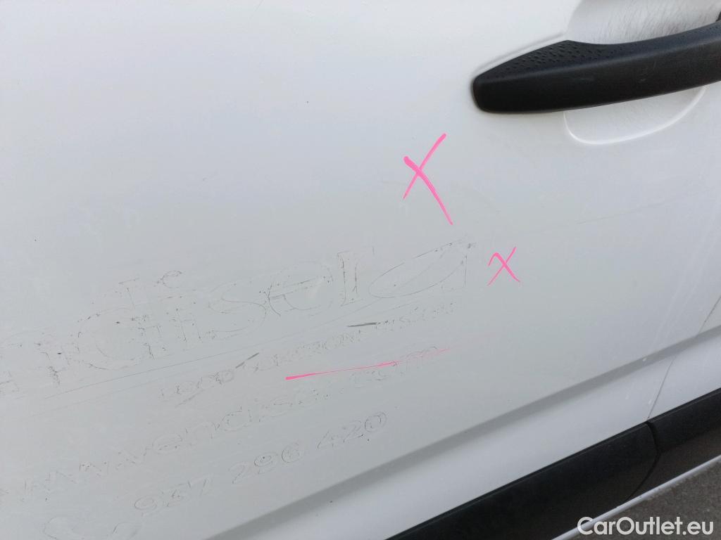  Citroen  Berlingo CITROEN  / 2018 / 4P / furgón derivado de turismo Talla M BlueHDi 100 DRIVER #20