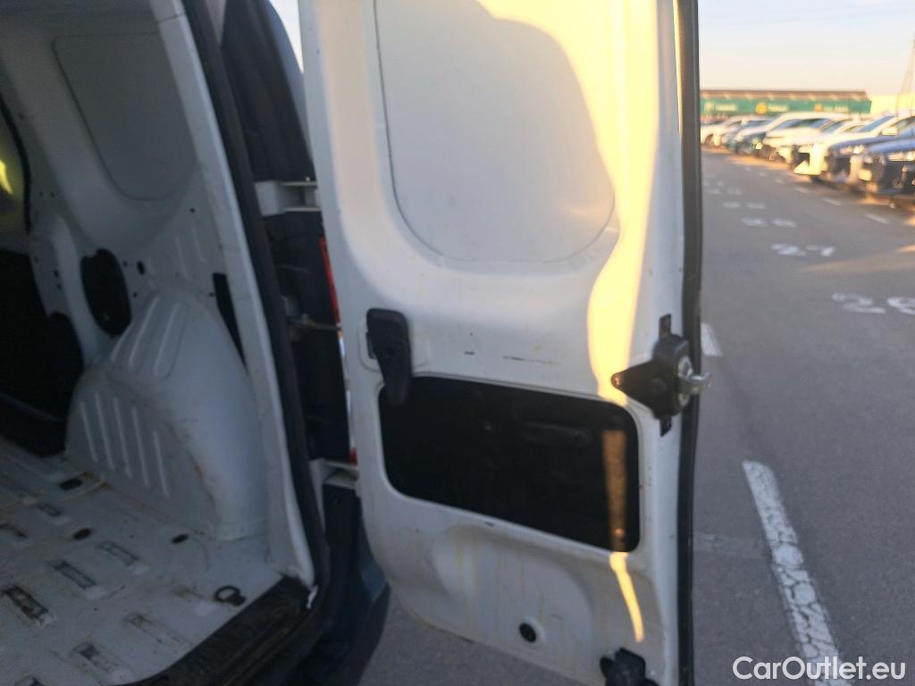  Dacia  Dokker DACIA  / 2013 / 4P / furgón derivado de turismo Van Essential Blue dCi 70kW (95CV) #44