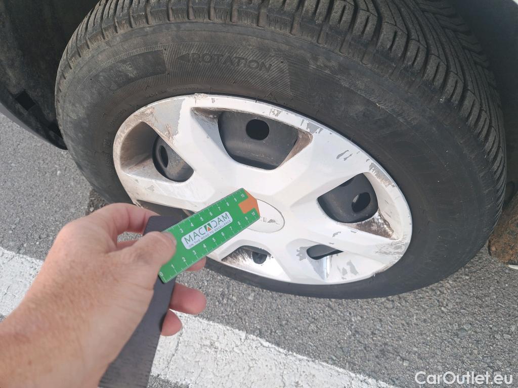  Dacia  Dokker DACIA  / 2013 / 4P / furgón derivado de turismo Van Essential Blue dCi 70kW (95CV) #26