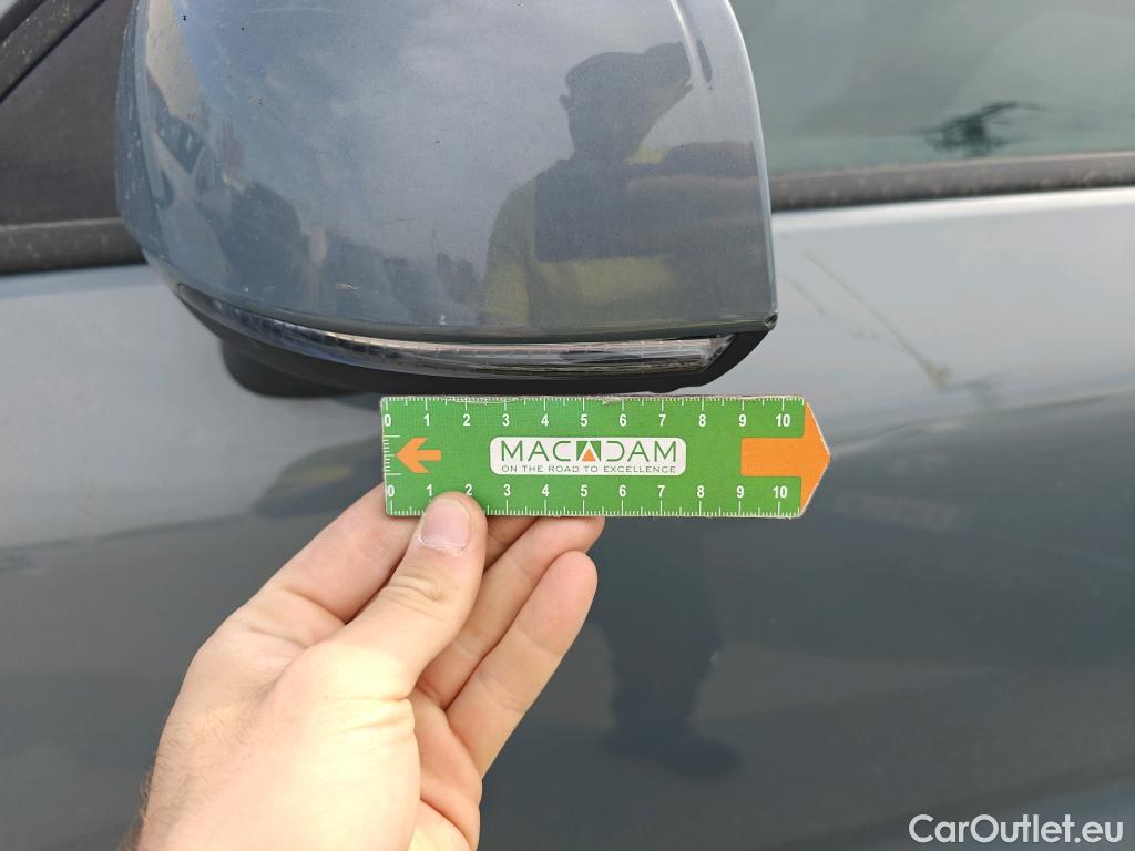  Volvo  XC 40 VOLVO XC40 todoterreno 2.0 B4 G AWD Core Auto 200 CV  #15