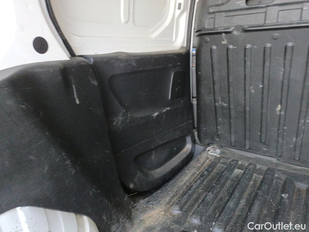  Citroen  Berlingo CITROEN  / 2018 / 4P / furgón derivado de turismo Talla M BlueHDi 100 DRIVER #33