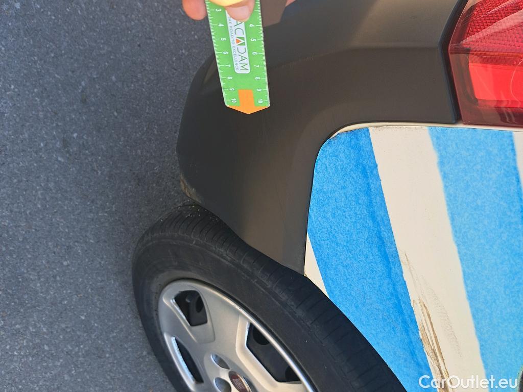  Fiat  Fiorino FIAT  / 2016 / 4P / combi Combi SX N1 1.3 Mjet 59kW (80CV) #24