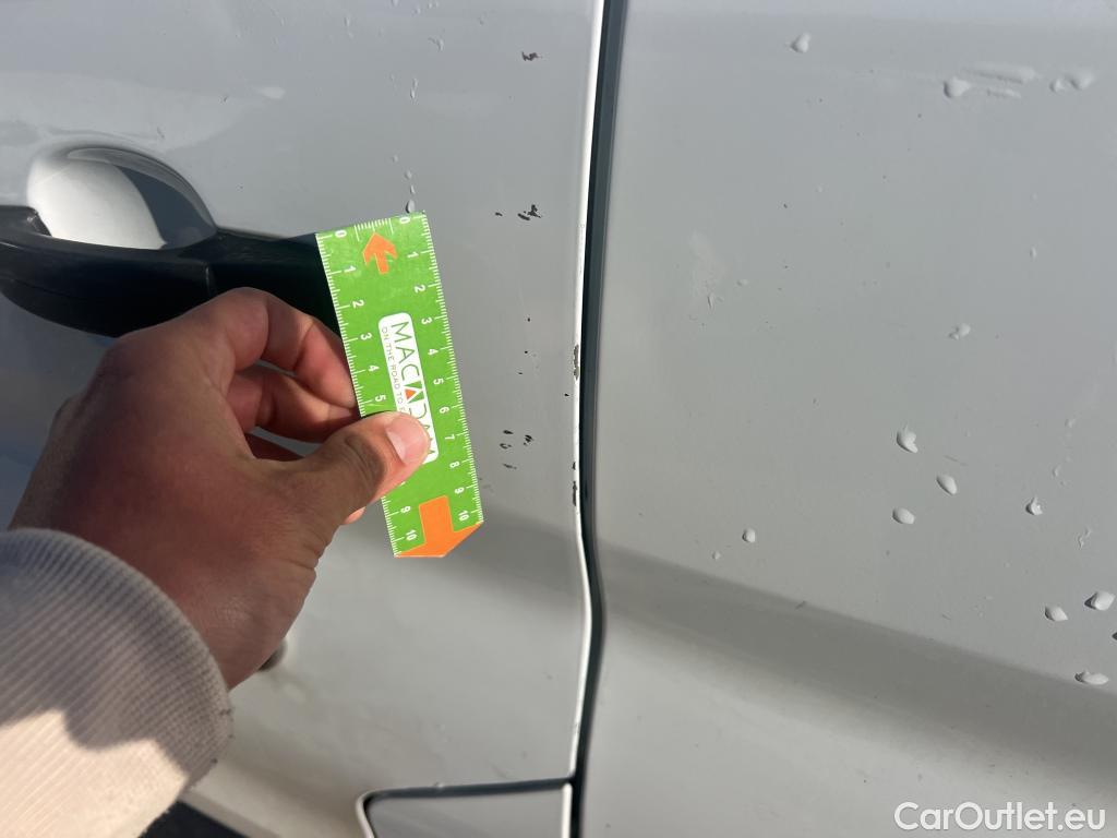  Ford  Transit FORD  / 2013 / 4P / furgón 350 96kW L3H2 Van Trend Delantera #18