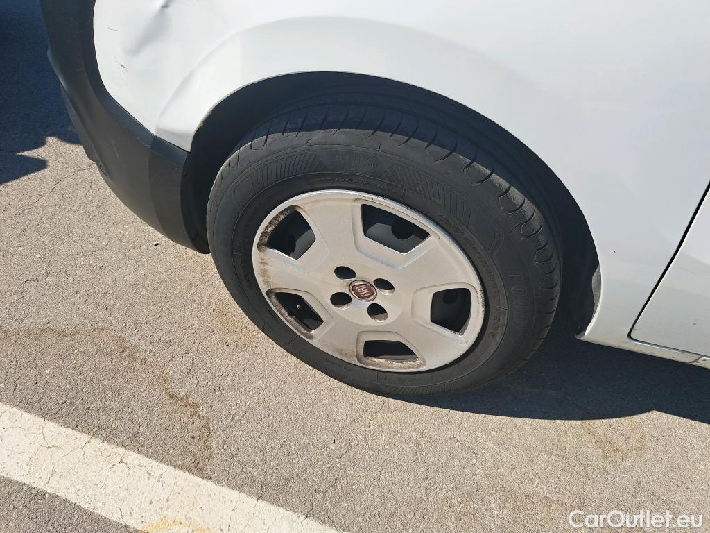  Fiat  Fiorino FIAT  / 2016 / 4P / combi Combi SX N1 1.3 Mjet 59kW (80CV) #46