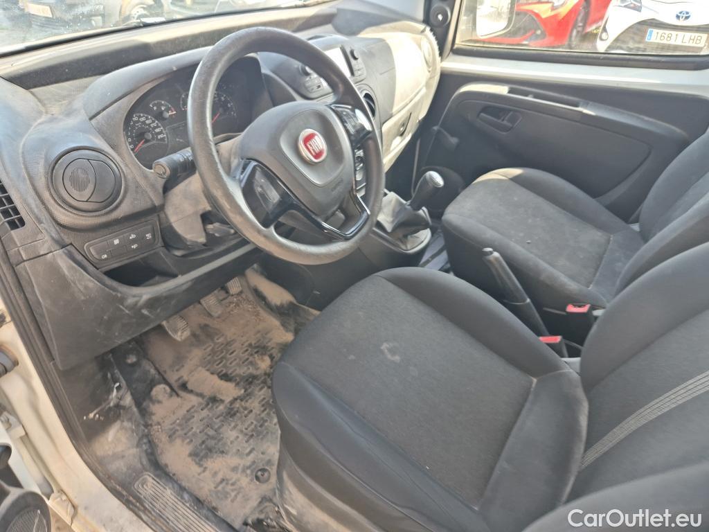  Fiat  Fiorino FIAT  / 2016 / 3P / furgón derivado de turismo Cargo Base 1.3 Mjet 59kW (80CV) E6 #43