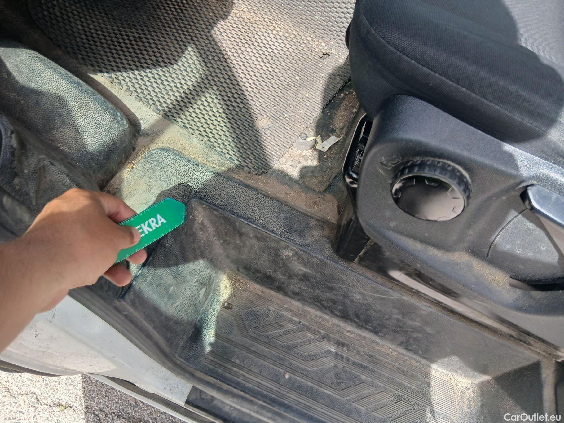  Ford  Transit FORD  Custom / 2012 / 4P / furgón Van 2.0 TDCI 77kW 300 L2 Ambiente #9